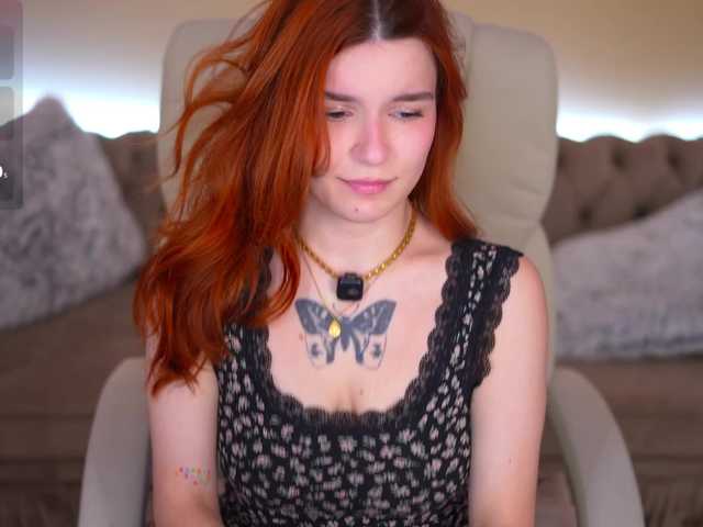 RedShinee live webcam show