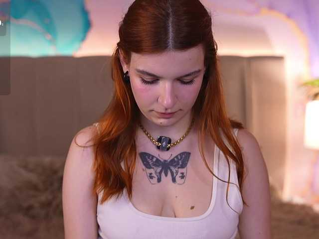 RedShinee live cam on BongaCams