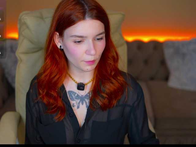 RedShinee live cam on BongaCams