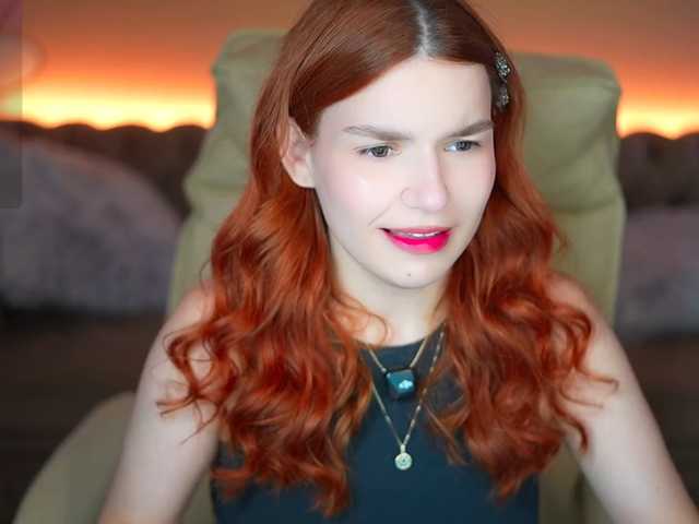RedShinee live cam on BongaCams