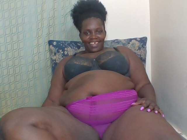 Sexyblackass live cam on BongaCams