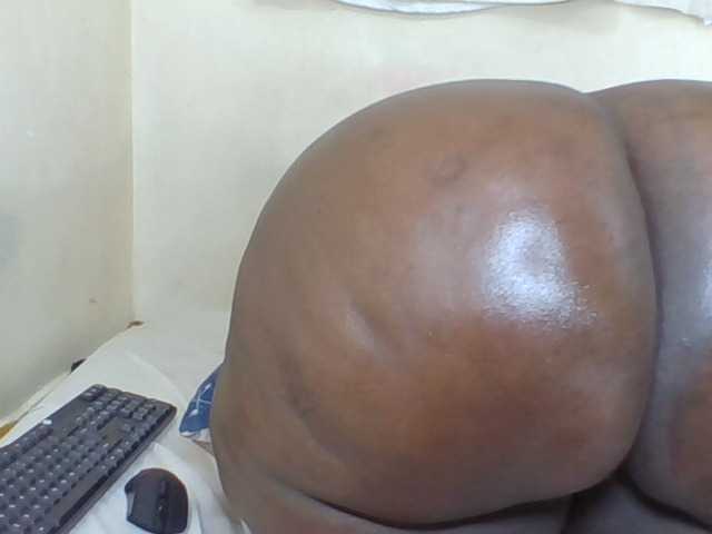 Sexyblackass live cam on BongaCams