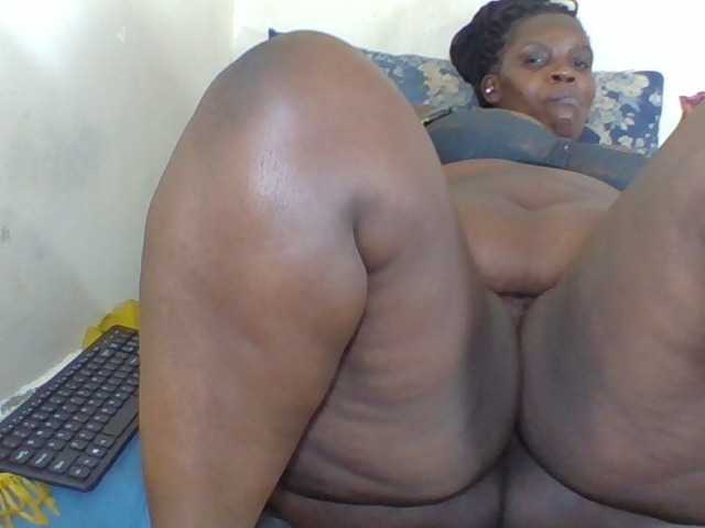 Sexyblackass live cam on BongaCams