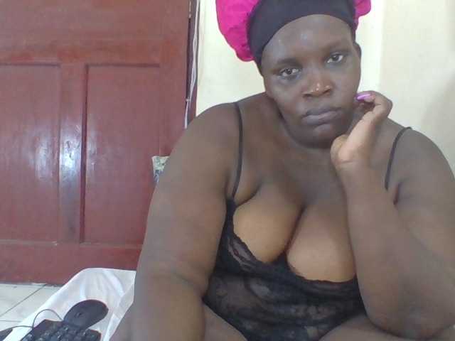 Sexyblackass live cam on BongaCams