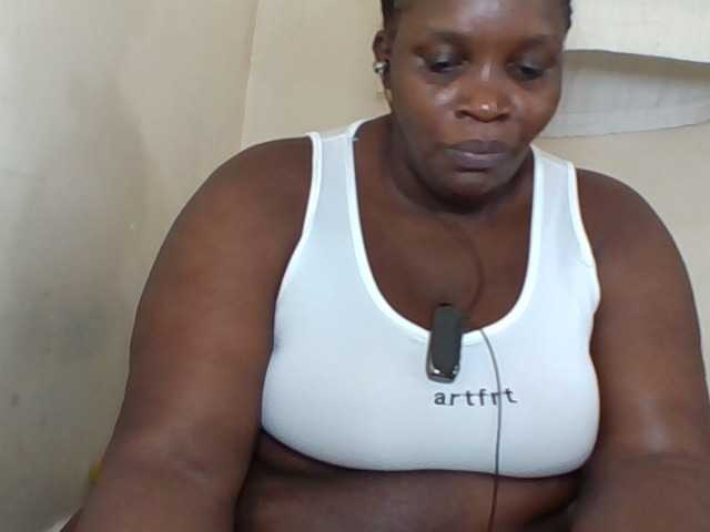 Sexyblackass live cam on BongaCams