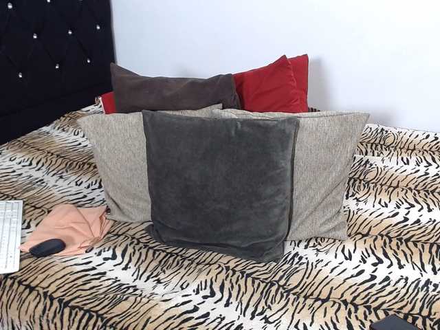 jadexx2020 live cam on BongaCams
