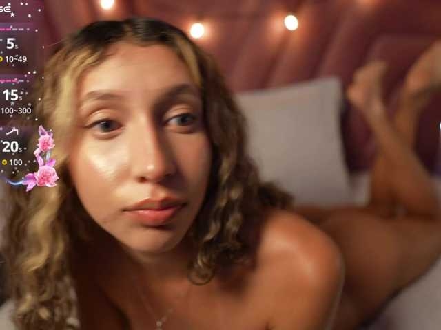 Beautifulskinny18 live cam on BongaCams