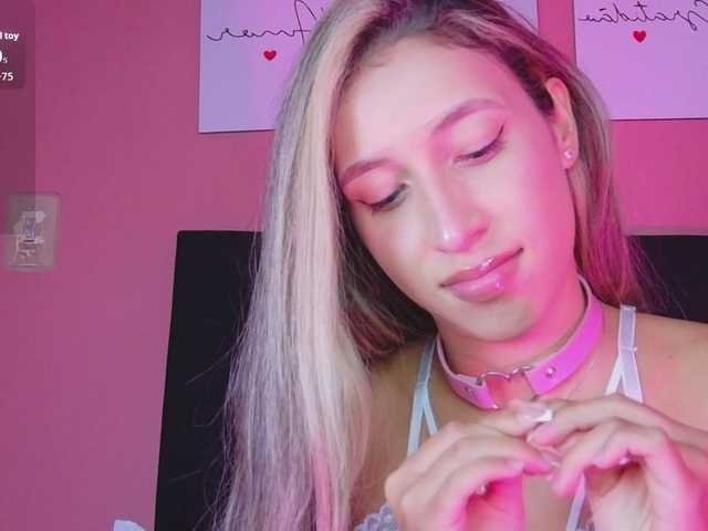 Beautifulskinny18 live cam on BongaCams