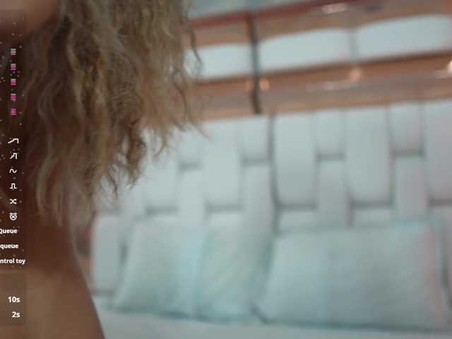 Beautifulskinny18 live cam on BongaCams
