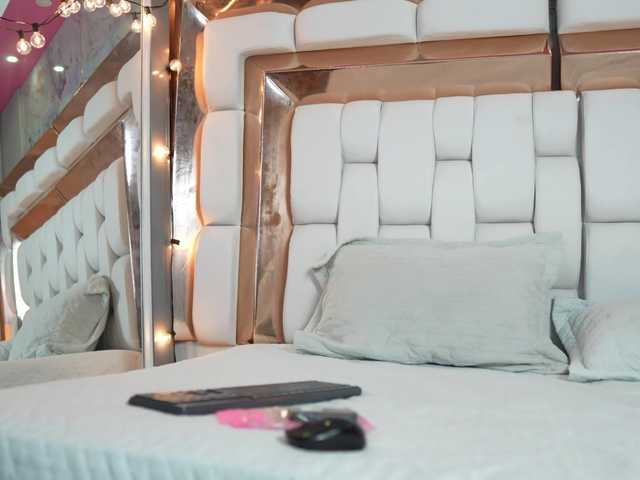Beautifulskinny18 live cam on BongaCams