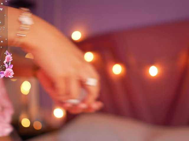 Beautifulskinny18 live cam on BongaCams