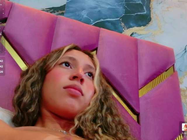 Beautifulskinny18 live cam on BongaCams