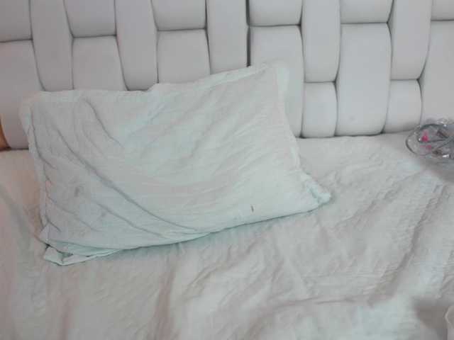 Beautifulskinny18 live cam on BongaCams
