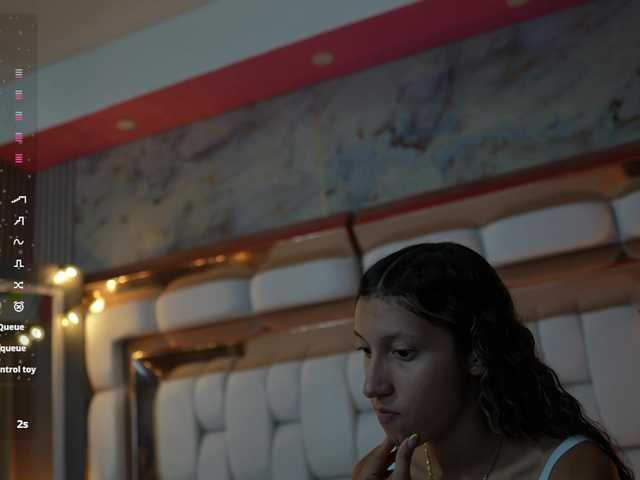 Beautifulskinny18 live cam on BongaCams