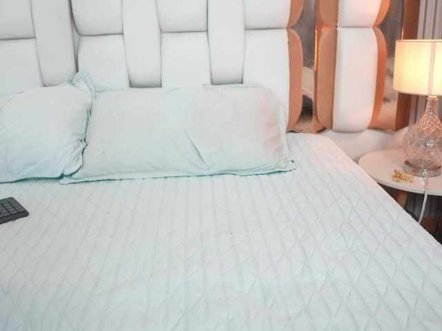 Beautifulskinny18 live cam on BongaCams