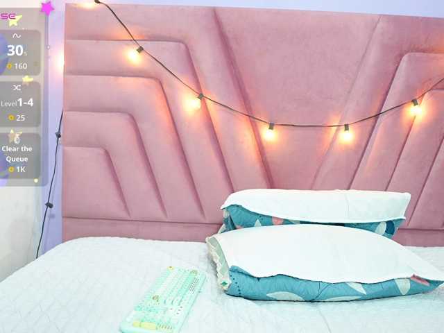 Beautifulskinny18 live cam on BongaCams