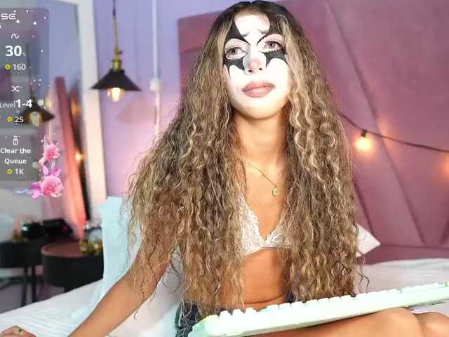Beautifulskinny18 live cam on BongaCams
