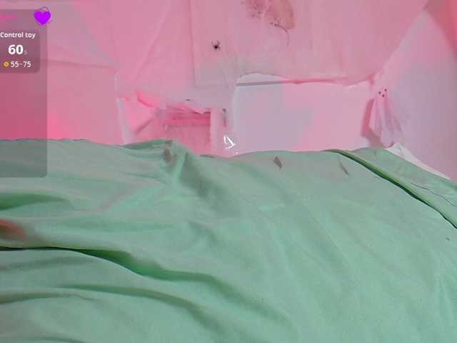 Beautifulskinny18 live cam on BongaCams