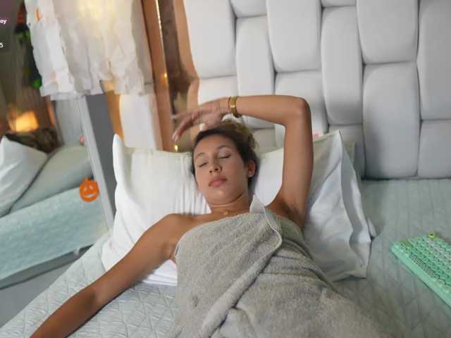 Beautifulskinny18 live cam on BongaCams
