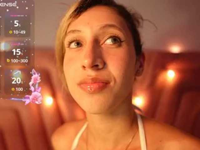 Beautifulskinny18 live cam on BongaCams