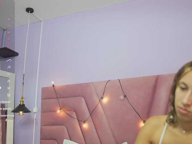 Beautifulskinny18 live cam on BongaCams