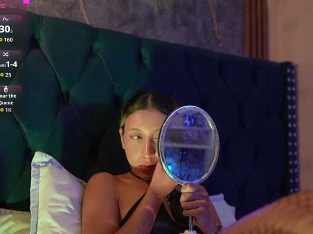Beautifulskinny18 live cam on BongaCams