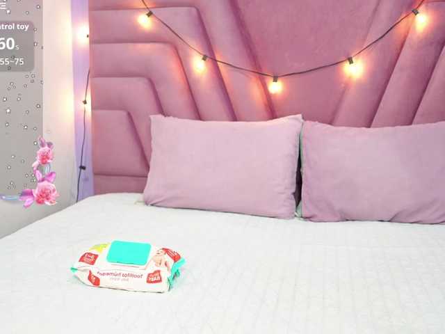Beautifulskinny18 live cam on BongaCams