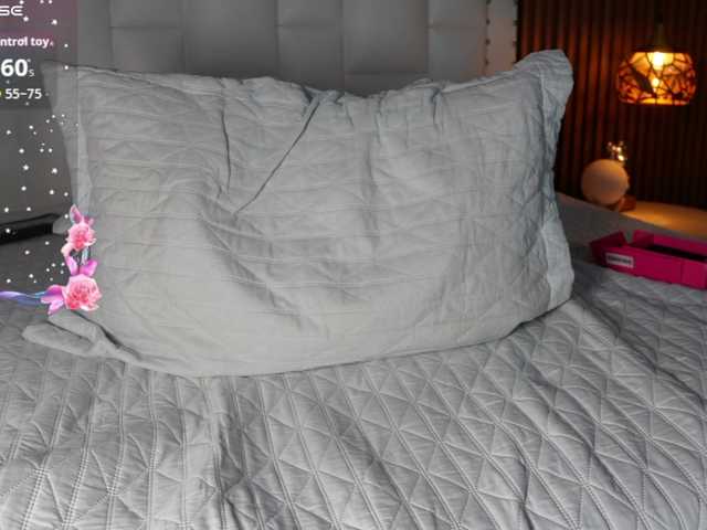 Beautifulskinny18 live cam on BongaCams