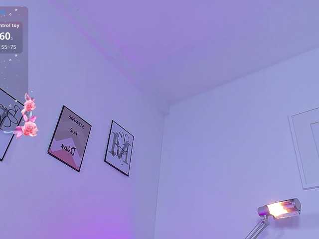 Beautifulskinny18 live cam on BongaCams