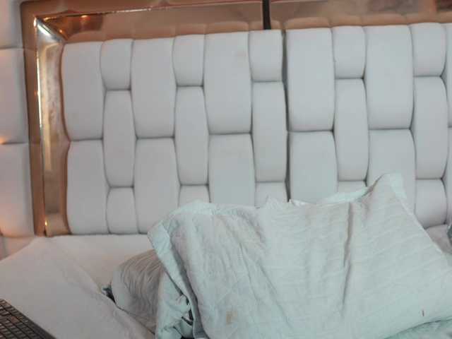 Beautifulskinny18 live cam on BongaCams