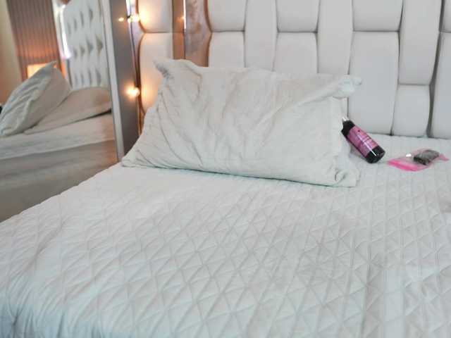 Beautifulskinny18 live cam on BongaCams