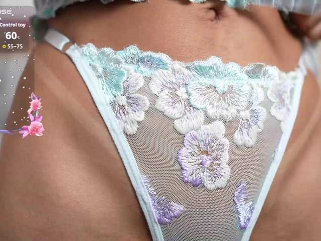 Beautifulskinny18 live cam on BongaCams