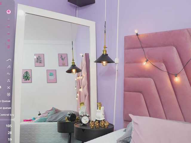 Beautifulskinny18 live cam on BongaCams