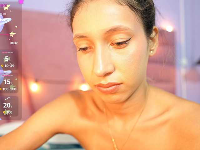 Beautifulskinny18 live cam on BongaCams