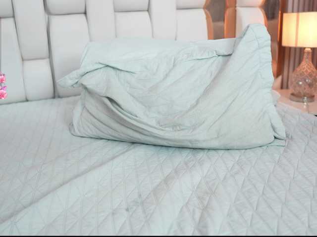 Beautifulskinny18 live cam on BongaCams