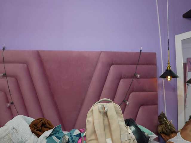 Beautifulskinny18 live cam on BongaCams