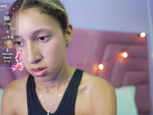Beautifulskinny18 live cam on BongaCams