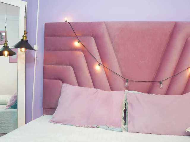 Beautifulskinny18 live cam on BongaCams
