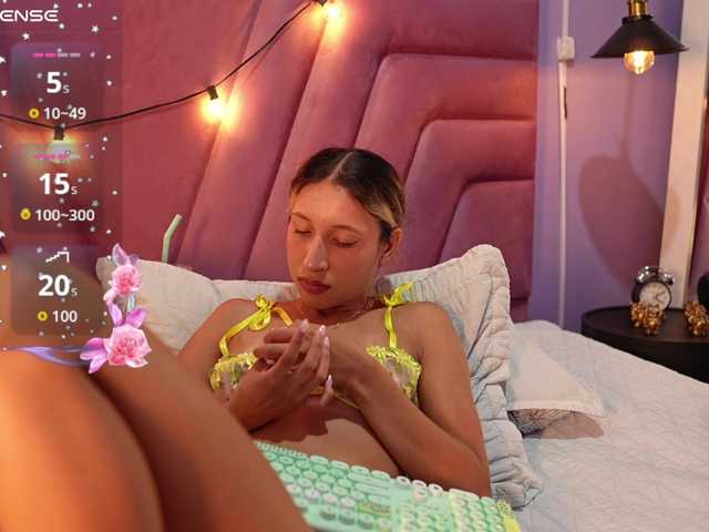 Beautifulskinny18 live cam on BongaCams