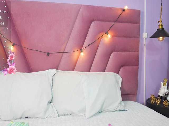 Beautifulskinny18 live cam on BongaCams