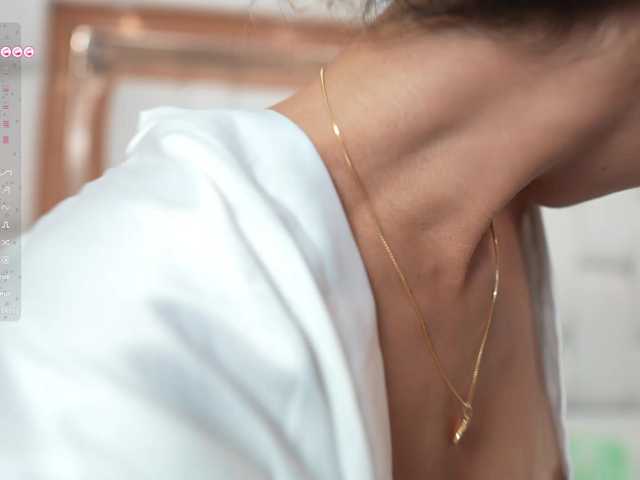 Beautifulskinny18 live cam on BongaCams