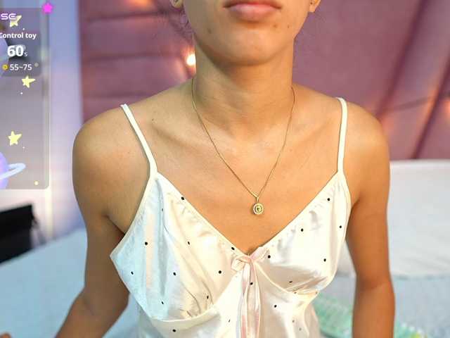 Beautifulskinny18 live cam on BongaCams