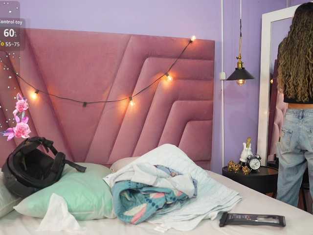 Beautifulskinny18 live cam on BongaCams
