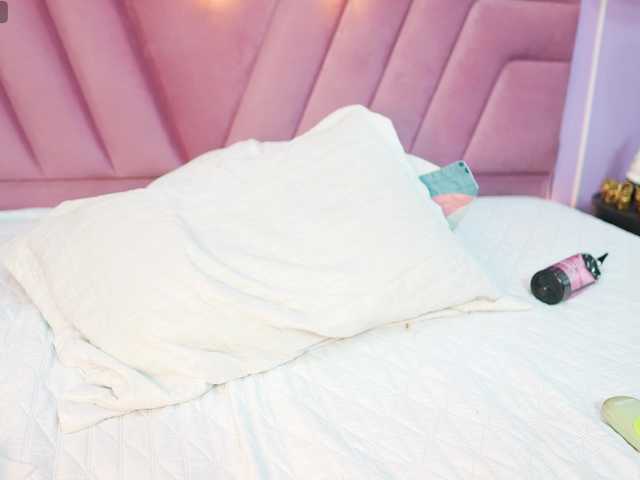 Beautifulskinny18 live cam on BongaCams