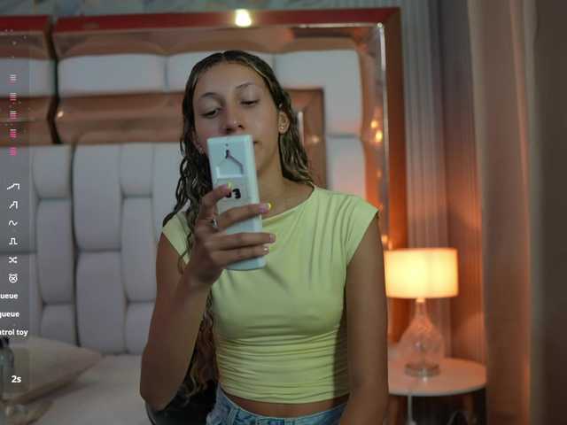 Beautifulskinny18 live cam on BongaCams