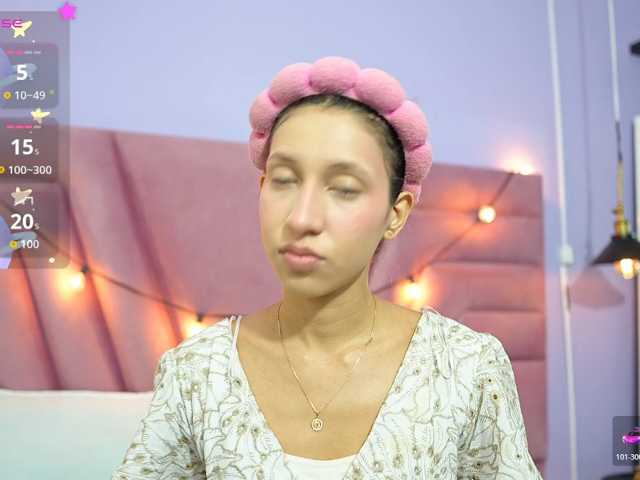 Beautifulskinny18 live cam on BongaCams