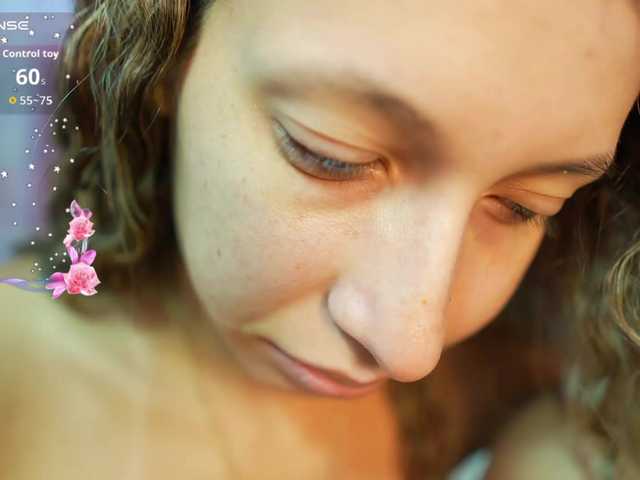 Beautifulskinny18 live cam on BongaCams