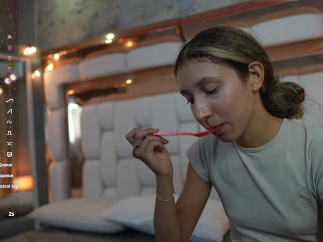 Beautifulskinny18 live cam on BongaCams