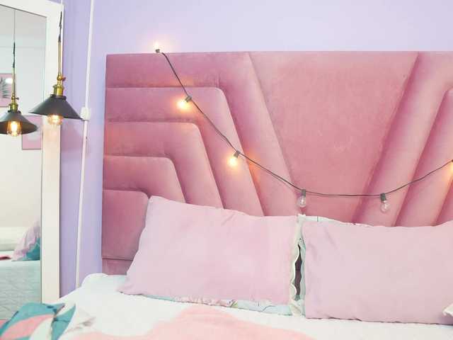 Beautifulskinny18 live cam on BongaCams
