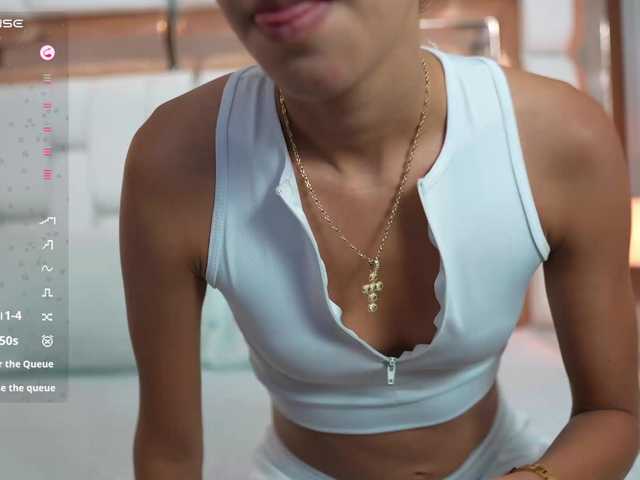 Beautifulskinny18 live cam on BongaCams